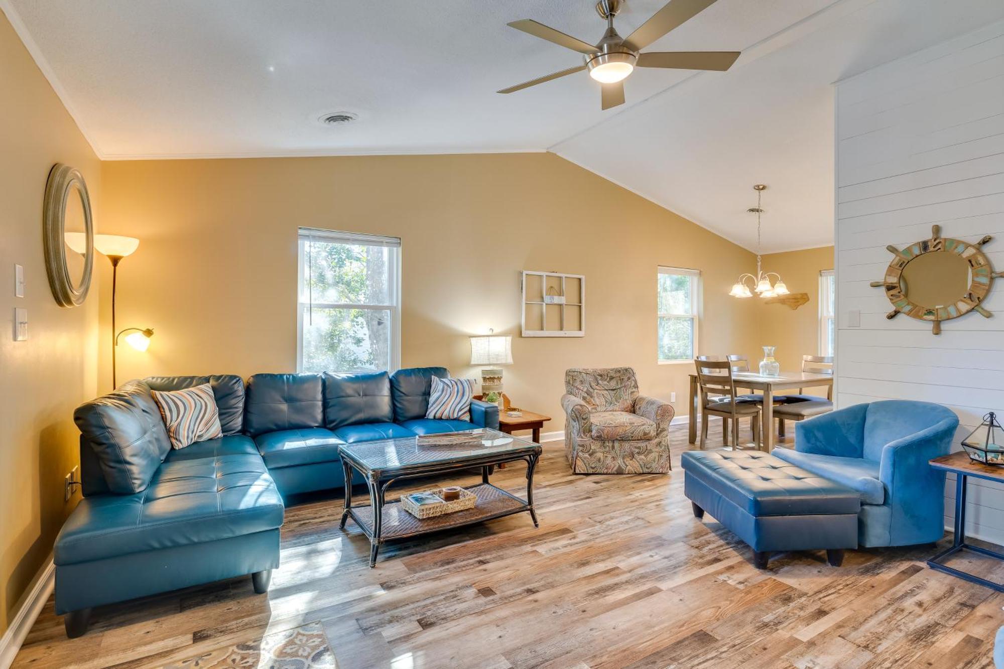Lovely Emerald Isle Home, Walk To Beach! Ngoại thất bức ảnh