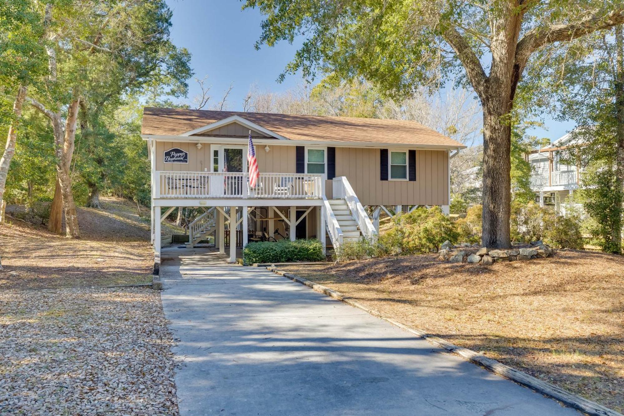 Lovely Emerald Isle Home, Walk To Beach! Ngoại thất bức ảnh